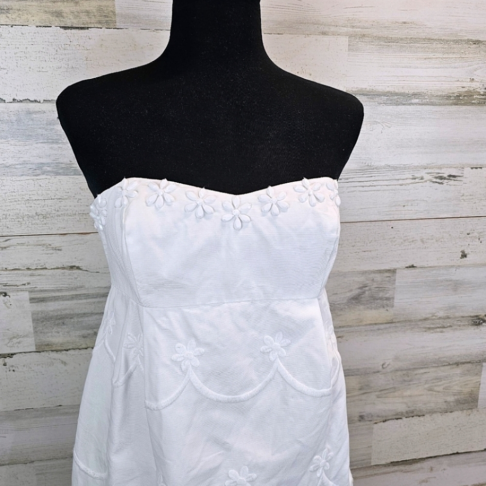 Lilly Pulitzer White Embroidered & Beaded Strapless Mini Dress Sz 4 Boho Beachy - Picture 6 of 16